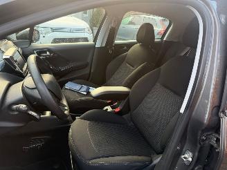 Peugeot 208 1.2 Bleu Lion Airco Navi Nap 5Drs Nieuw Riem picture 17