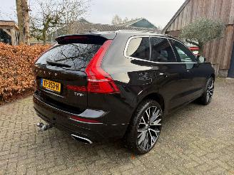 Voiture accidenté Volvo Xc-60 T8 TWIN ENGINE AWD R-DESIGN PANO 2018/4
