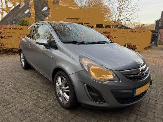 Schadeauto Opel Corsa 1.2 Blitz  AIRCO NAVI NL AUTO 2014/7