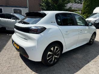 Schadeauto Peugeot 208 1.2 HYBRID 110 E STYLE 2025/4