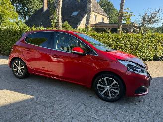 Unfallwagen Peugeot 208 1.2 ALLURE CLIMA NAVI CAMERA NL AUTO 2019/8