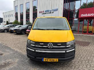 skadebil bedrijf Volkswagen Transporter 2.0 TDI 2016/11