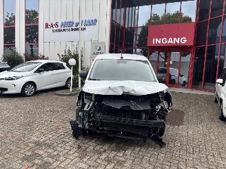 krockskadad bil bedrijf Renault Kangoo LUXE DCI 55KW 2024/1