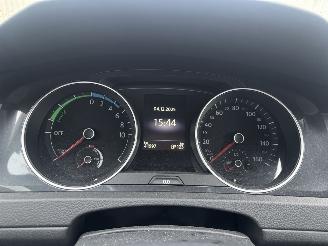 Volkswagen Golf E-GOLF picture 13
