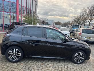 Peugeot 208 1.2 PureTech Active picture 8