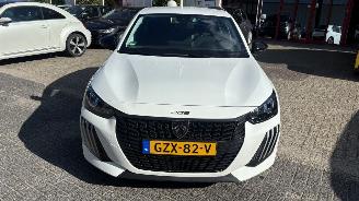 damaged passenger cars Peugeot 208 1.2 PURETECH 75 STYLE 2025/1