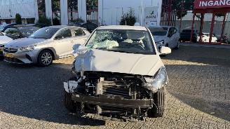 Voiture accidenté Hyundai I-10 1.0 Comfort Smart 5-zits AUTOMAAT 2024/2