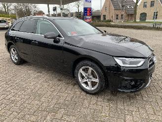 Unfallwagen Audi A4 Avant 35 TFSi 150 Pk S-Tronic 2022/11