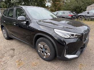 BMW iX1 30 E. 200 kw picture 3