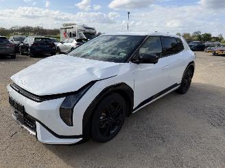 Damaged car Kia EV4 81 Kw/h. Elektro motor 150 Kw 2025/12
