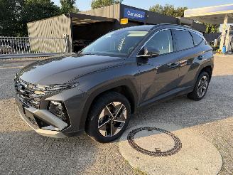 damaged passenger cars Hyundai Tucson 1.6 T-GDi 110 Kw Trend automaat 2025/11