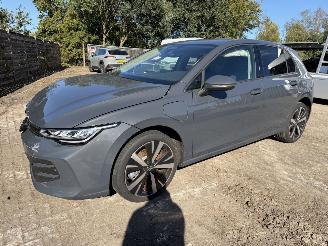 Vaurioauto  passenger cars Volkswagen Golf 1.5 E-Hybride 2026/1