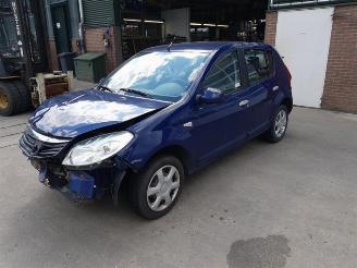 Dacia Sandero Sandero I (BS), Hatchback, 2008 / 2013 1.4 picture 2