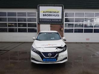 Vrakbiler auto Nissan Leaf Leaf (ZE1), Hatchback, 2017 39/40kWh 2019/7