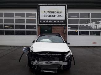 Sloopauto Mercedes GLA GLA AMG (156.9), SUV, 2014 / 2019 2.0 45 AMG Turbo 16V 2015/3