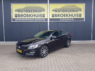 Unfallwagen Volvo V-60 2.4 D6 AWD Plug-In Hybrid Pure Limited 2014/7
