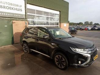 Purkuautot passenger cars Mitsubishi Outlander Outlander (GF/GG), SUV, 2012 / 2022 2.0 16V PHEV 4x4 2015/11