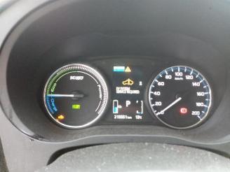 Mitsubishi Outlander Outlander (GF/GG), SUV, 2012 / 2022 2.0 16V PHEV 4x4 picture 25