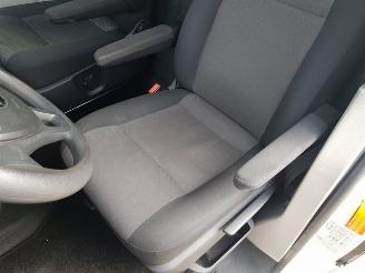 Volkswagen Transporter 2.0 TDI L2H1 Comfortline picture 19