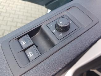 Volkswagen Transporter 2.0 TDI L2H1 Comfortline picture 27