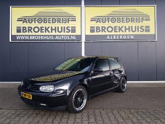 skadebil auto Volkswagen Golf 1.6 Ocean 2003