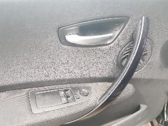 BMW 1-serie 116i High Executive picture 17