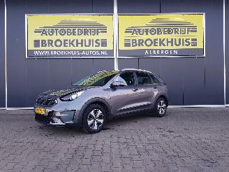 Damaged car Kia Niro 1.6 GDi Hybrid ExecutiveLine 2017/11