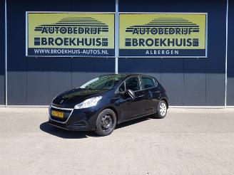 damaged passenger cars Peugeot 208 1.0 PureTech Access 2015/6