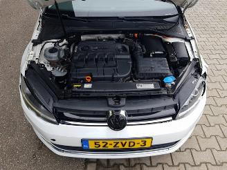 Volkswagen Golf 2.0 TDI Highline picture 18