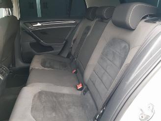 Volkswagen Golf 2.0 TDI Highline picture 25