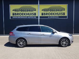 Peugeot 308 SW 1.2 PureTech Blue Lease Premium picture 4
