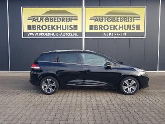 Renault Clio Estate 0.9 TCe Night&Day picture 4