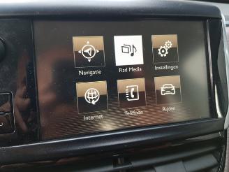 Peugeot 2008 1.2 PureTech Active picture 20