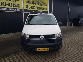 Volkswagen Transporter 2.0 TDI L2H1 DC 30 picture 3