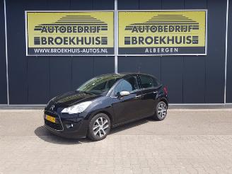 damaged passenger cars Citroën C3 1.2 VTi Collection 2013/1