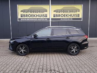 MG MG5 Standard Range Luxury 50 kWh picture 2