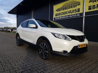 Nissan Qashqai 1.2 Premier Edition picture 6
