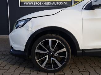 Nissan Qashqai 1.2 Premier Edition picture 10