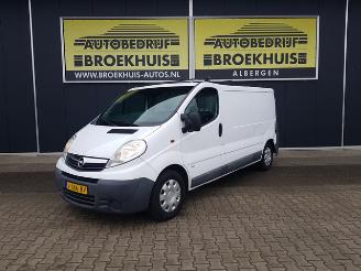 skadebil bedrijf Opel Vivaro 2.0 CDTI L2H1 2012/3