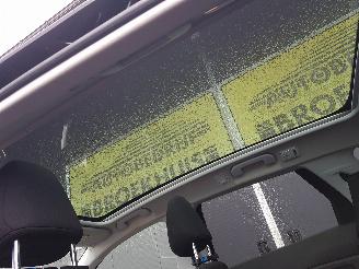 Peugeot 308 SW 1.2 PureTech Blue Lease Executive picture 26