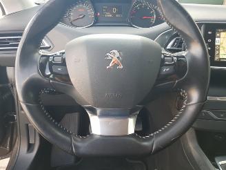 Peugeot 308 1.2 e-THP Blue Lease picture 18