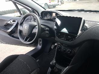 Peugeot 208 1.2 PureTech Blue Lion picture 18
