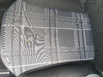 Peugeot 108 1.0 e-VTi Active picture 19