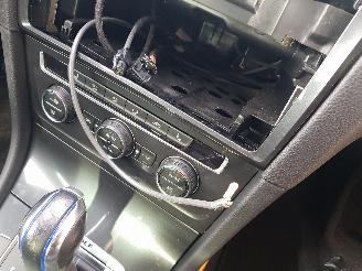 Volkswagen e-Golf e-Golf picture 14