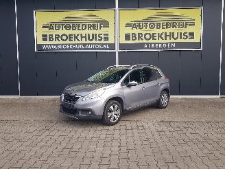 skadebil auto Peugeot 2008 1.6 VTi Allure 2014/1
