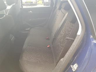 Peugeot 308 SW 1.2 PureTech Blue Lease Executive picture 17