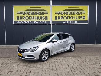 Schadeauto Opel Astra 1.6 CDTI Business+ 2018/3