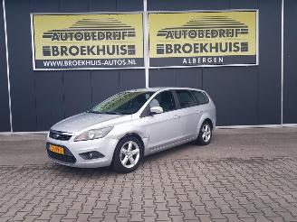 krockskadad bil auto Ford Focus Wagon 1.6 Comfort 2010/7