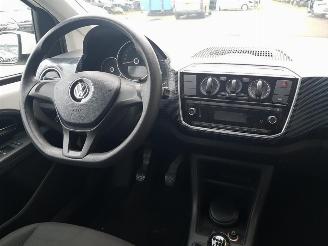 Volkswagen Up! 1.0 BMT move up! picture 17
