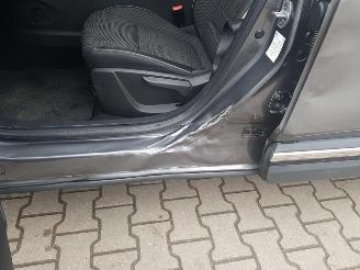 Renault Arkana 1.6 E-Tech Hybrid 145 R.S. Line picture 9